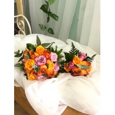 Bouquet con 20 Rosas con lazo Decorativo